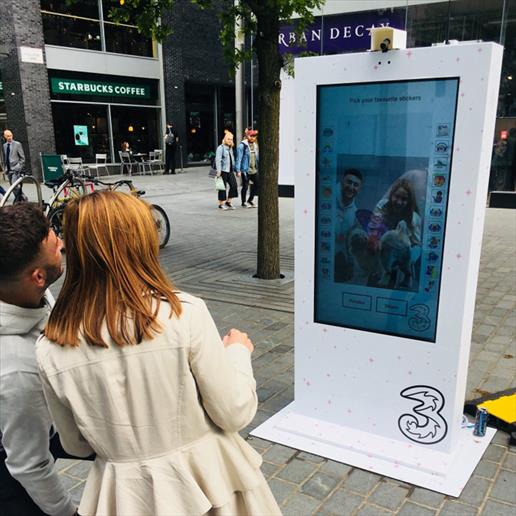 interactive kiosk,touch screen kiosk,advertising kiosk,digital kiosk,touch screen kiosk, outdoor screen hire, outdoor screen