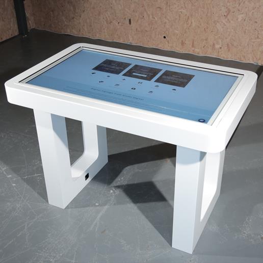 event hire, screen hire , digital signage hire