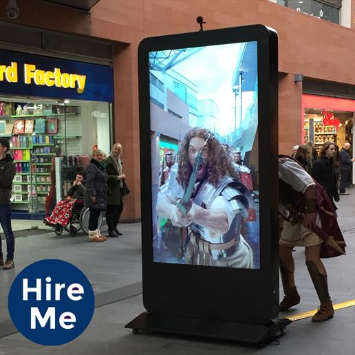 freestanding totem, freestanding digital sign, digital sign, street advertising display, freestanding kiosk
