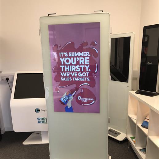 freestanding dual screen totem, dual freestanding digital sign, digital sign,screen, advertising display