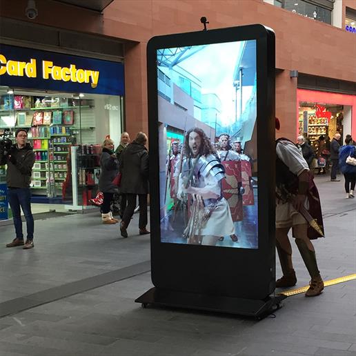 outdoor screen hire, 84" screen hire, freestanding screen, totem digital sign, digital advertising